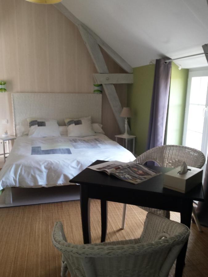 Chambres Des Rosiers Sennevieres ภายนอก รูปภาพ