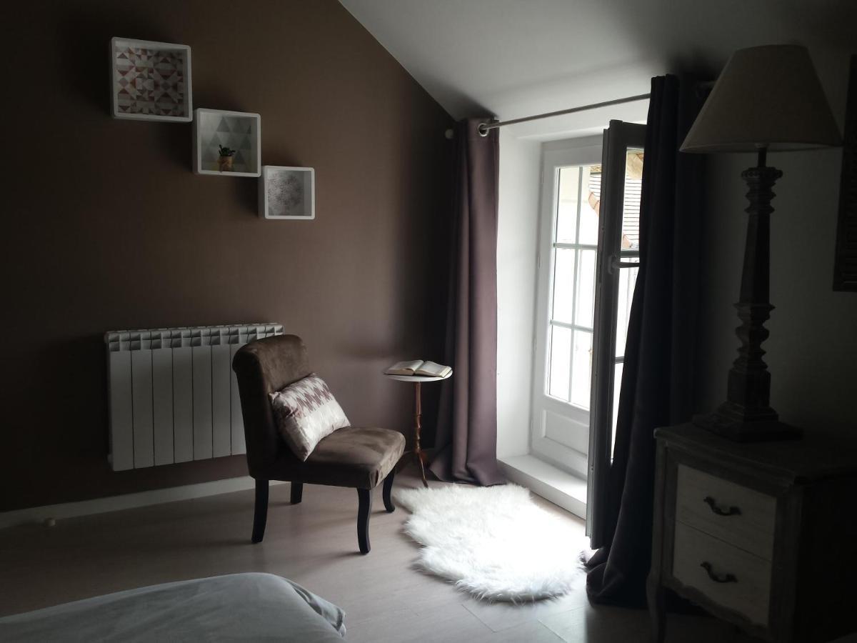 Chambres Des Rosiers Sennevieres ภายนอก รูปภาพ